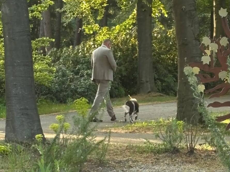 Persoonlijke uitvaartverzorging in de gemeente Neder-Betuwe door Johan en Ramona, met speciale aandacht voor de rol van dieren en uitvaart.